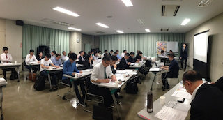 総会の様子